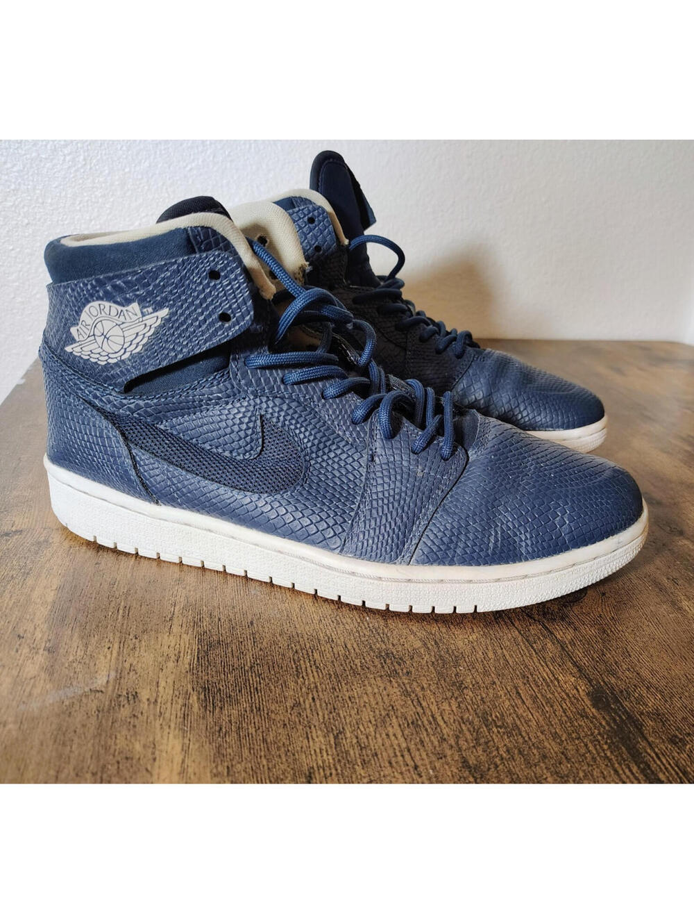Nike Air Jordan 1 Retro High Nouveau 'Navy Snake'  Sz 8.5  819176-407